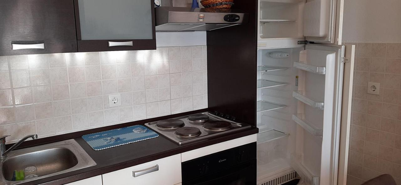 Apartment Rb Omisalj Bagian luar foto