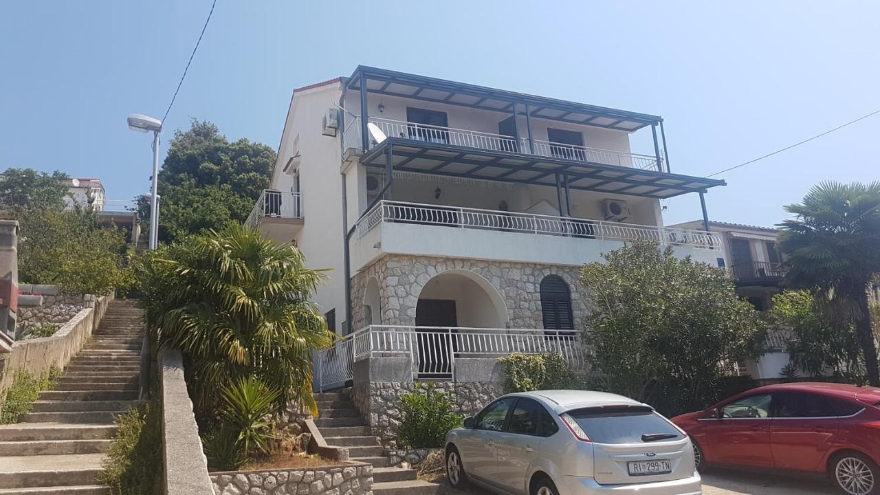 Apartment Rb Omisalj Bagian luar foto