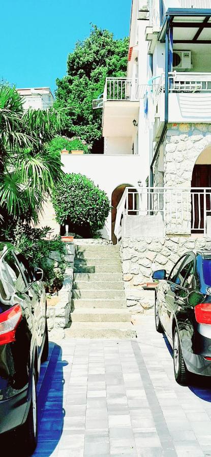 Apartment Rb Omisalj Bagian luar foto