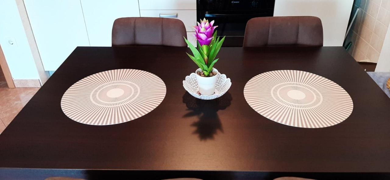 Apartment Rb Omisalj Bagian luar foto