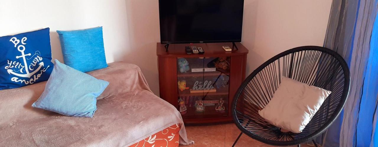 Apartment Rb Omisalj Bagian luar foto