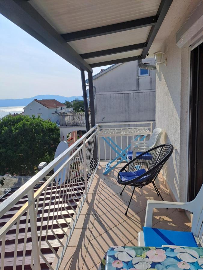 Apartment Rb Omisalj Bagian luar foto