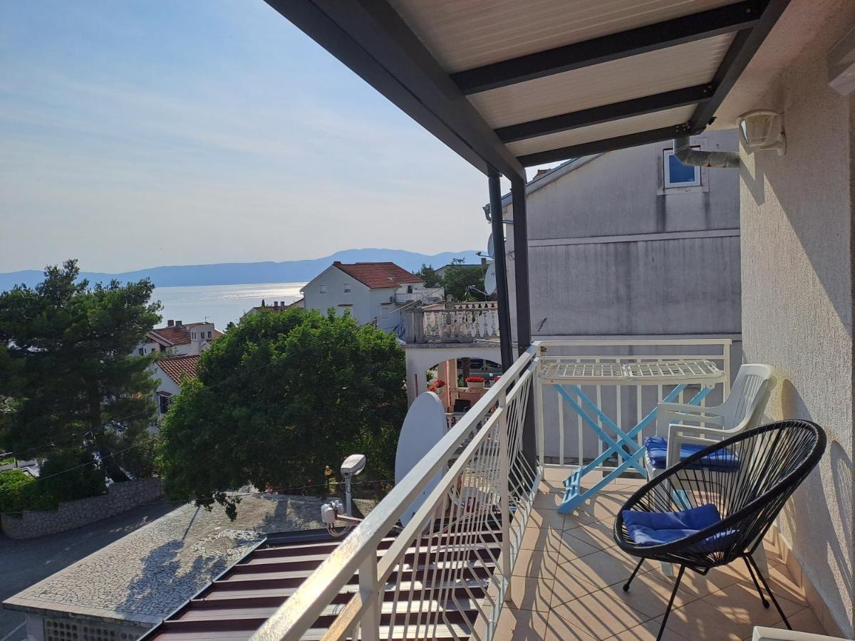 Apartment Rb Omisalj Bagian luar foto