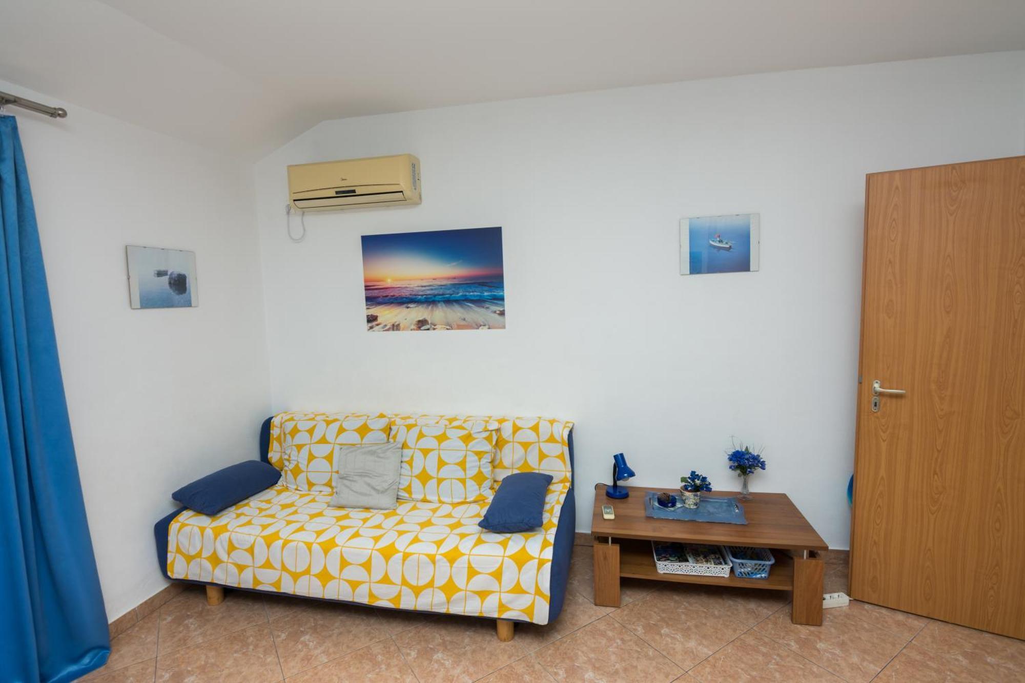 Apartment Rb Omisalj Bagian luar foto